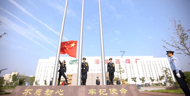 诸葛亮打野钟无艳上单，QG被载入史册的BP！刺痛直言低段位阵容